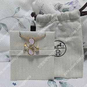 에르메스 Cor H 펜던트 목걸이 새상품 급처 팝니다.