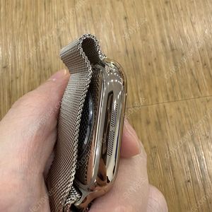 애플워치10 골드티타늄 46mm 애케플0 팝니다