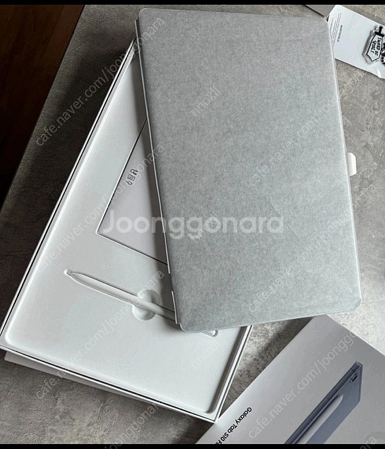 갤럭시탭S10 FE 와이파이 256G 신품급 /--2