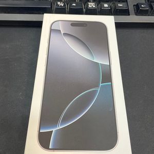 아이폰16프로 화이트 128GB 미개봉 125만팝니다