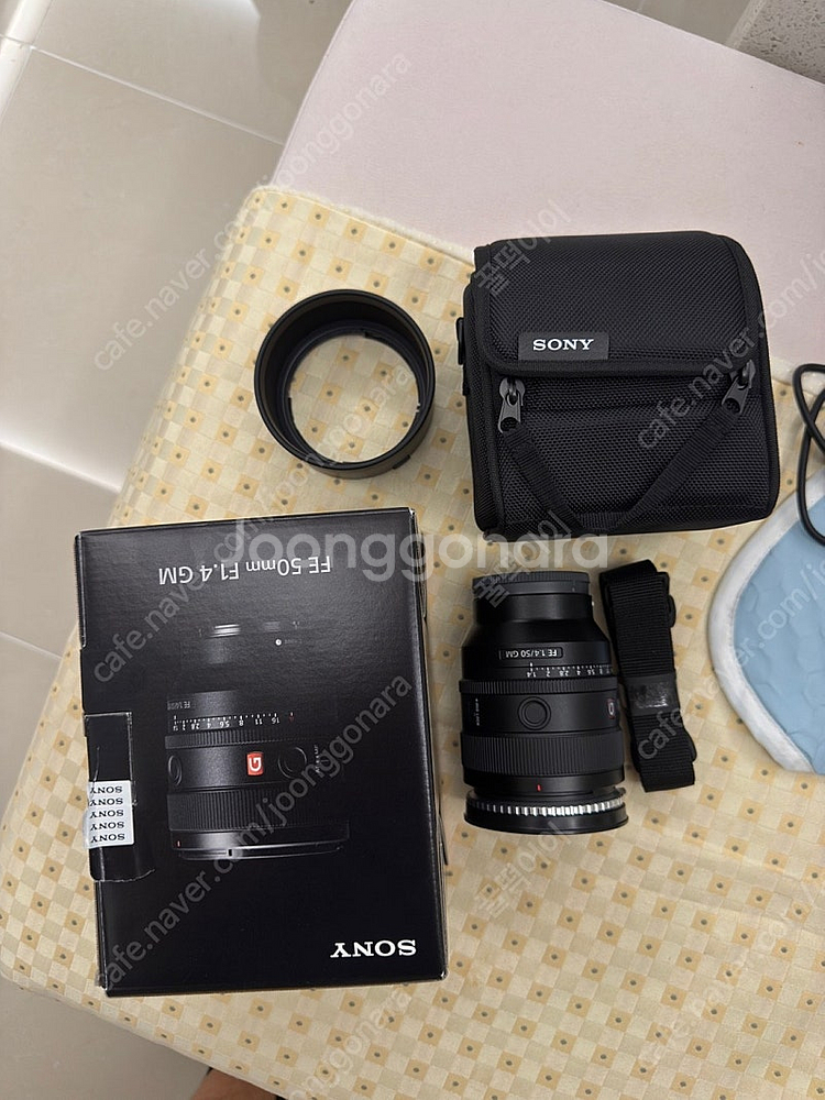소니 Fe50mm .1.4 렌즈 팝니다.​바디에 작은 ...--0