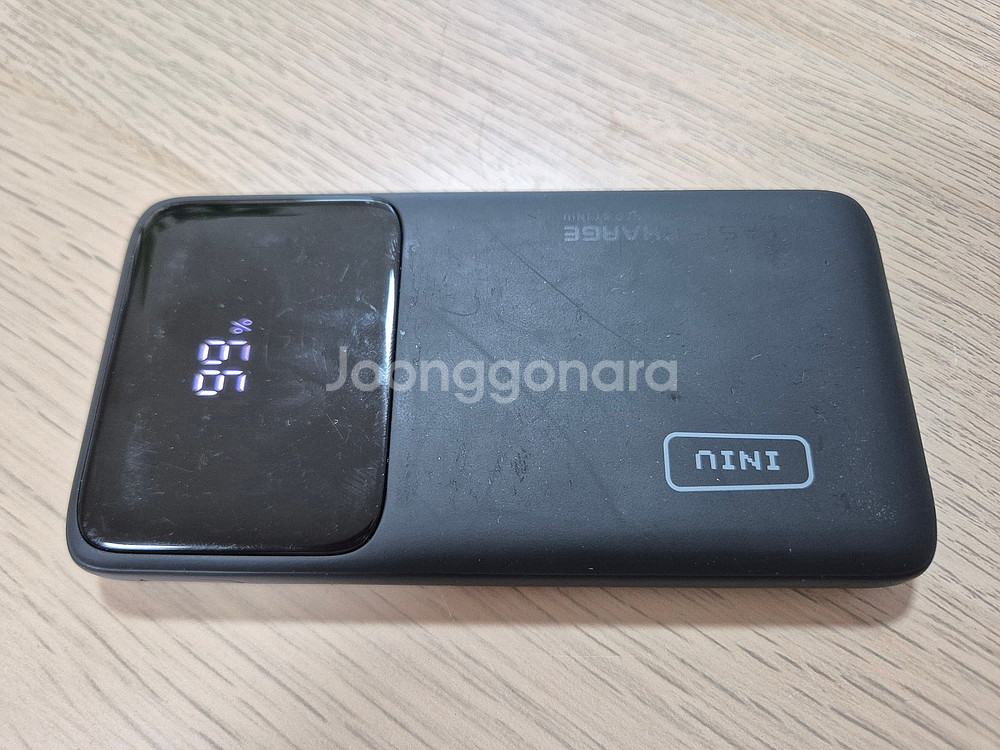 삼성 무선충전 보조배터리 및 여러 보조배터리 판매합니다...--6