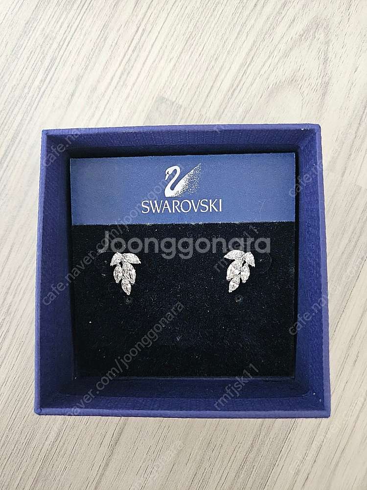 수집해온 스와로브스키 목걸이, 귀걸이, 팔찌 세트 등 ...--3