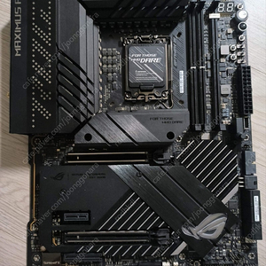 z690 apex 22년산 + 킹뱅크 8400 cl38 48gb메모리