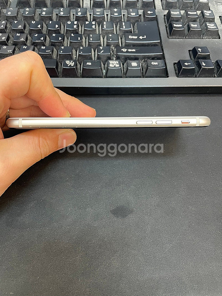 아이폰SE3 화이트 64GB 배터리94% 상태좋은 중고...--6