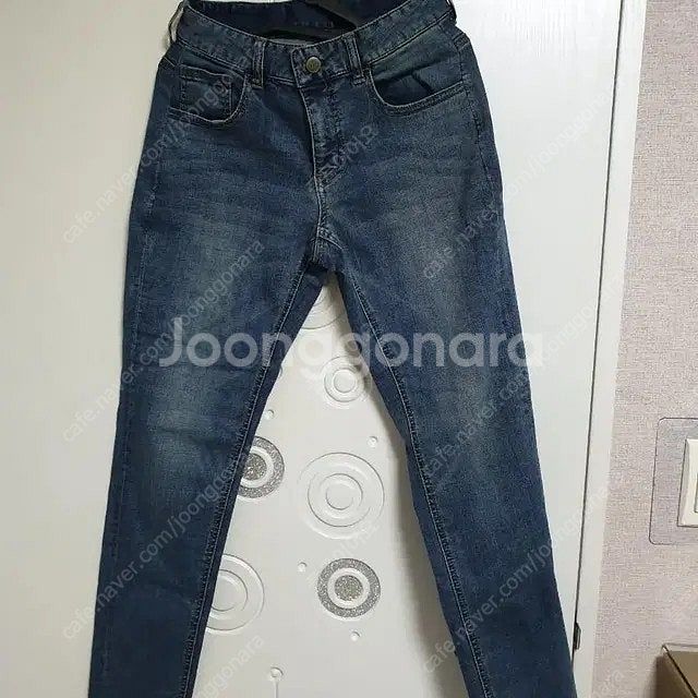 새상품)테이퍼드진(27사이즈)--0