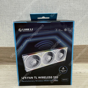 리안리 UNI FAN TL Wireless 화이트 팝니다.