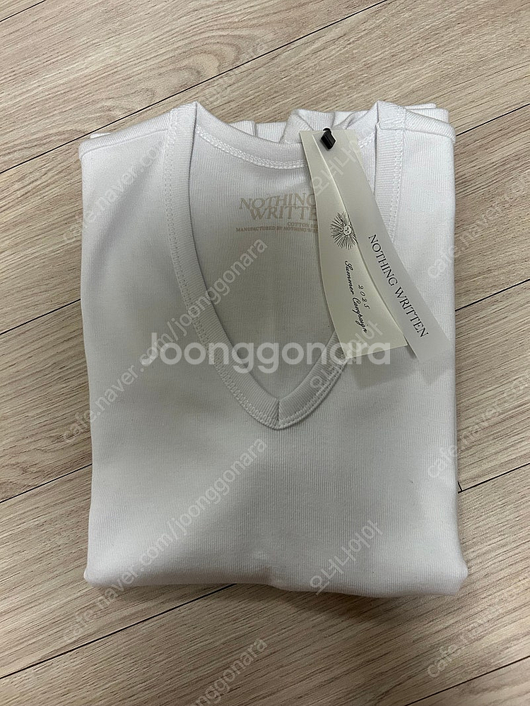 낫띵리튼 90s V-Neck T-Shirt (White...--1