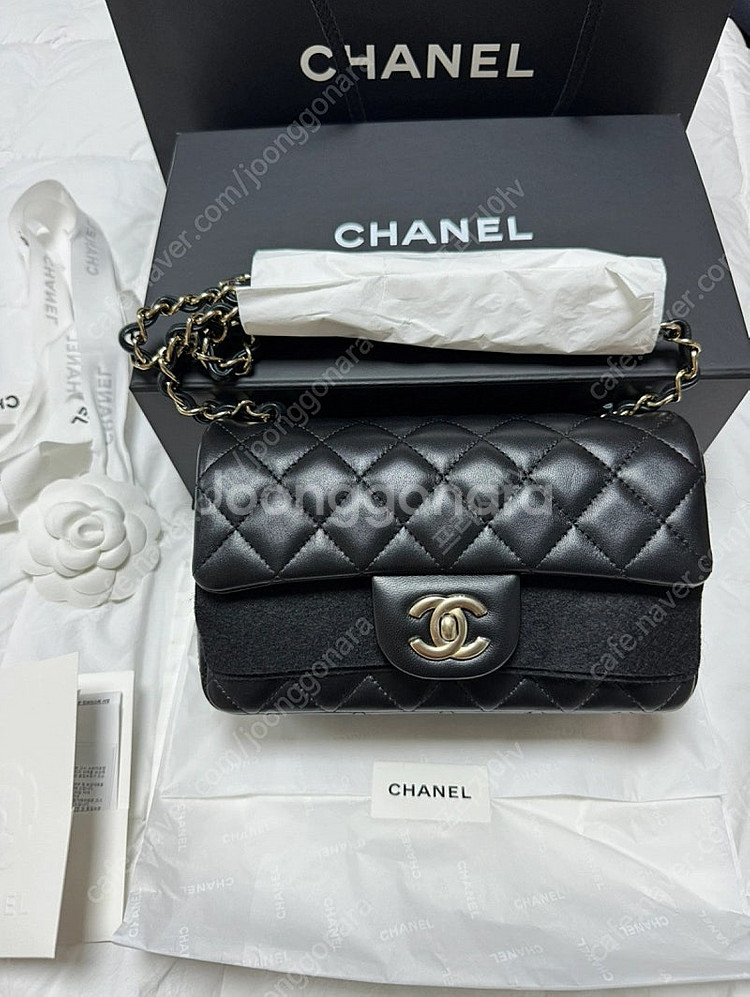 샤넬 뉴미니 새제품급--0