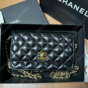 샤넬 woc 체인지갑 새제품급
