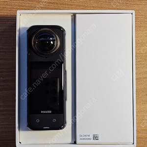 [팝니다.] 인스타360 X4(insta360 X4) + 추가 배터리 X3, 프리미엄렌즈가드, 박스
