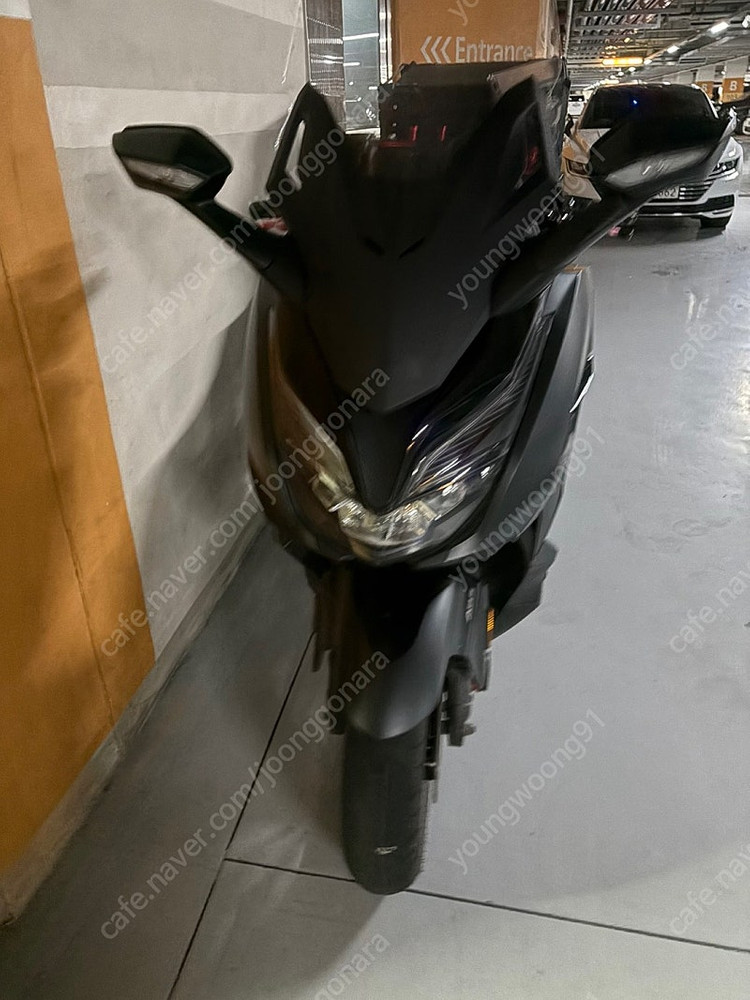 22년식 포르자350 2만km 판매--2