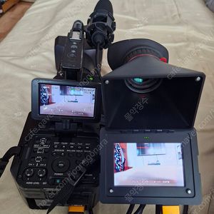 소니캠코드 FS700R +18-200+뷰모니터 판매합니다