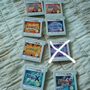 닌텐도 DS 하트골드 블랙 화이트 기라티나 닌텐도 3DS 오메가루비 썬 문 울트라썬 울트라문 X Y 구큰다수 팝니다.