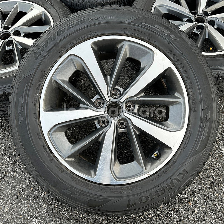 쏘렌토 18인치 순정 중고 휠타이어 세트 팔아요 235 60 18--1