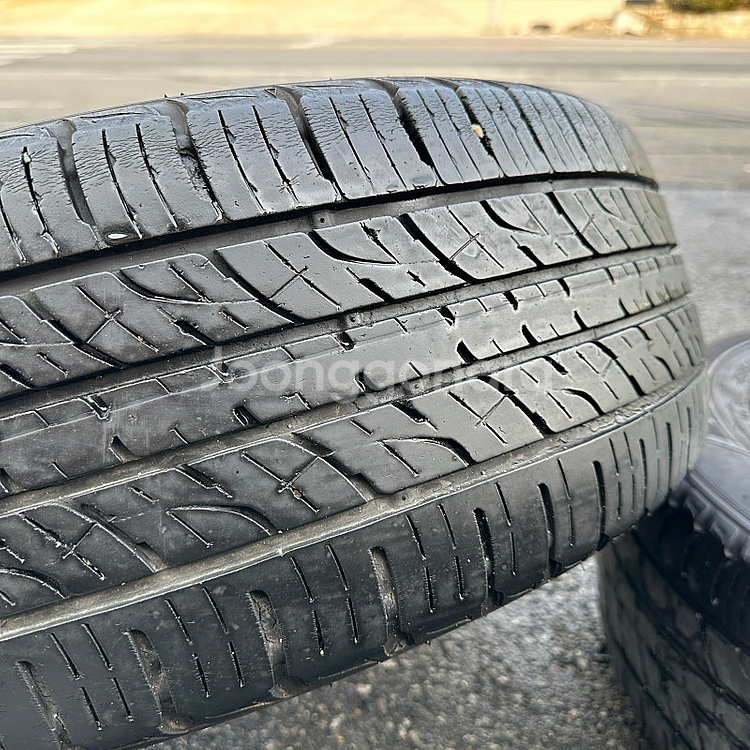 쏘렌토 18인치 순정 중고 휠타이어 세트 팔아요 235 60 18--5