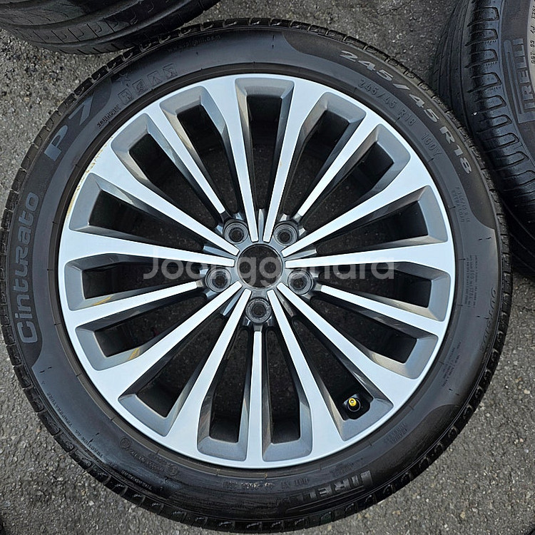 그랜져 HG 18인치 13년 순정 휠타이어 세트 팔아요 245 45 18--4