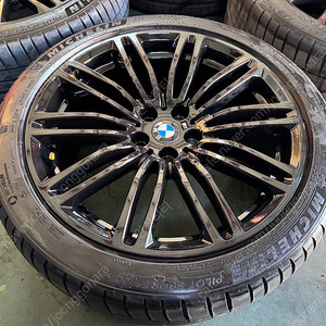 [판매] BMW 5시리즈 664m 19인치 휠타이어 판매합니다.