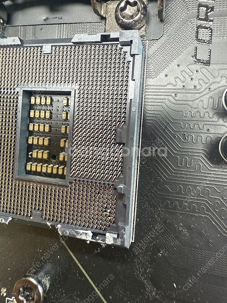 고장난 MSI Z490 MAG 메인보드 팝니다 (핀 휘...--2