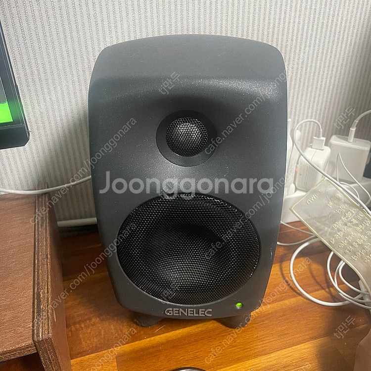 Genelec 8020D--0