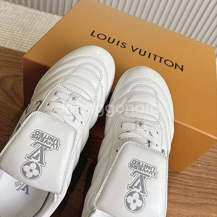 하이포인트 [LouisVuitton] 루이비통 풋프린트...--9
