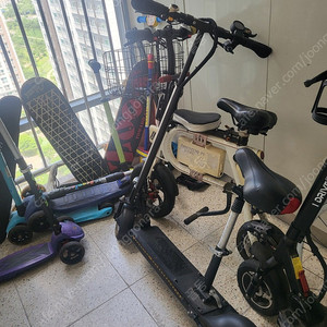 전동킥보드 팝니다 150000원 충전기포함 하남이나여의도