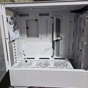 리안리 랜쿨3 lancool3 rgb