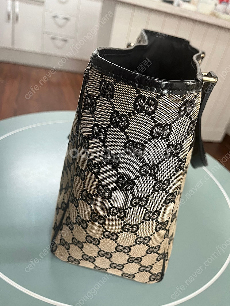 구찌 정품 토트백--1