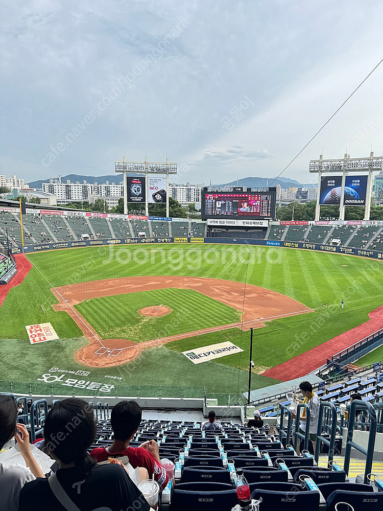 7/18 엘지 롯데 정가양도 1루 네이비--0