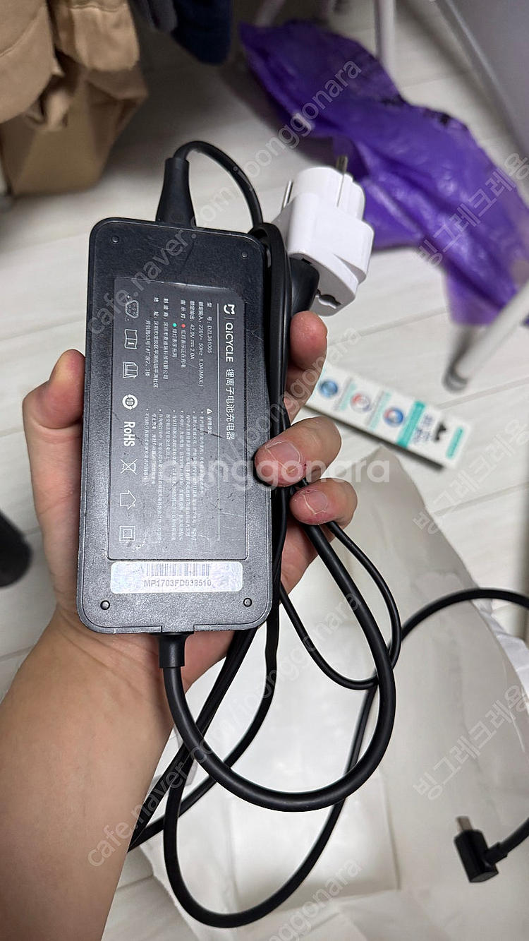 치사이클 충전기 팝니다.--0