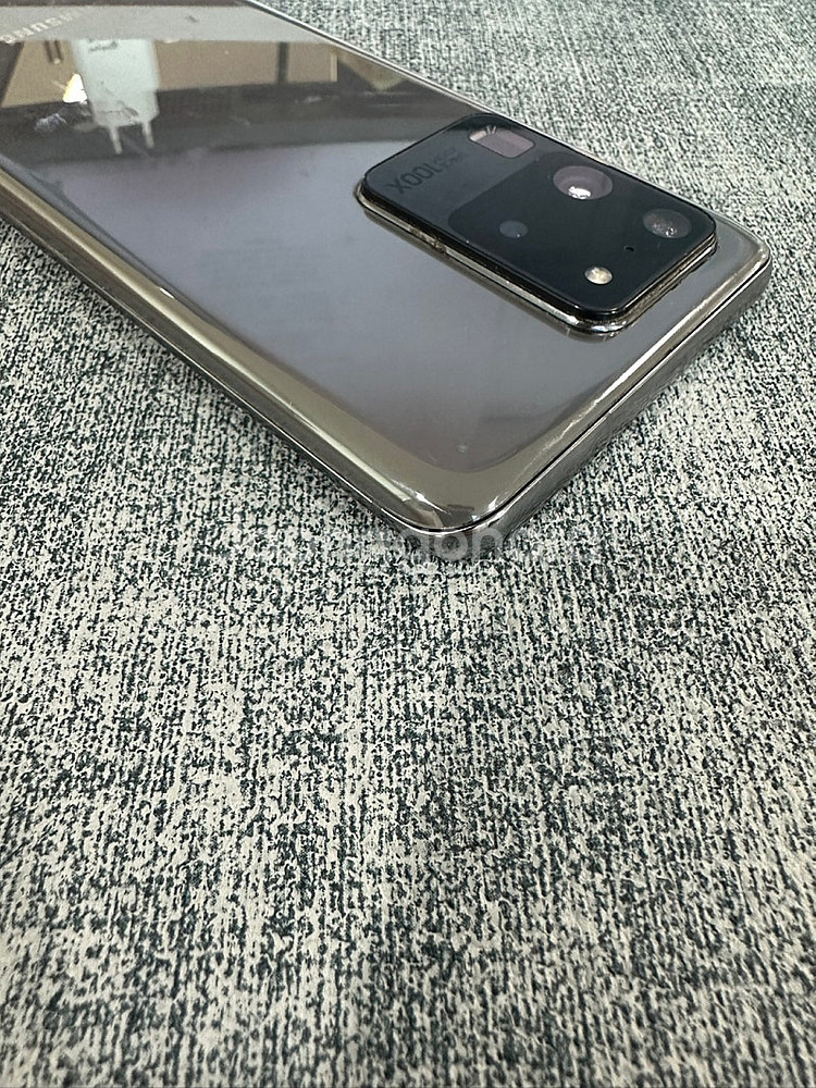 갤럭시S20울트라 256기가 블랙색상 파손없는 상태좋은 단말기 14만원 판매해요--6