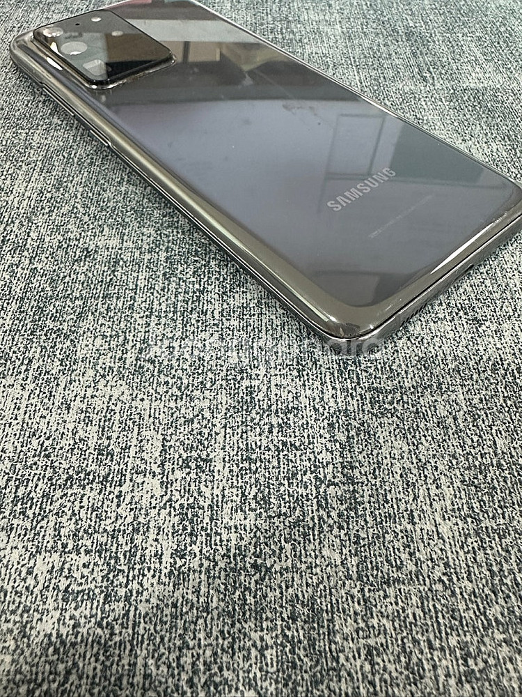 갤럭시S20울트라 256기가 블랙색상 파손없는 상태좋은 단말기 14만원 판매해요--8