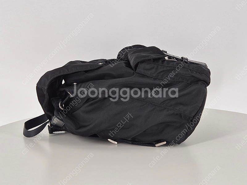 프라다 나일론 미디움 백팩 블랙 (정품)--2
