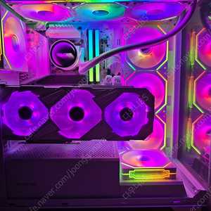 화이트감성 최상급컨디션 컴퓨터본체 14600kf rtx3070
