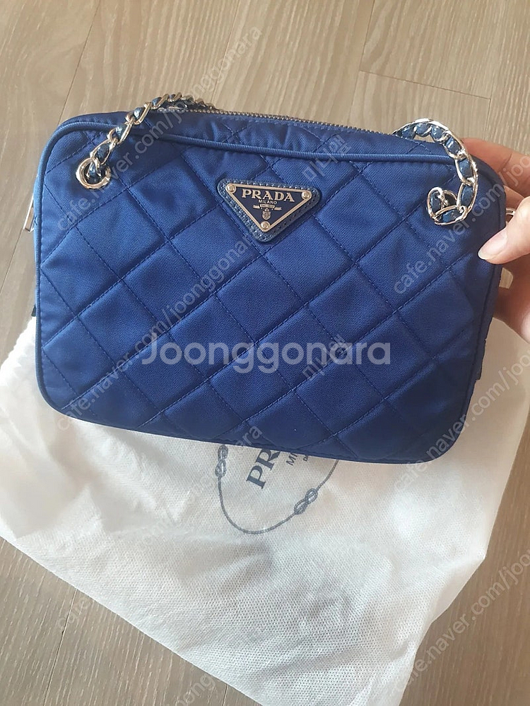 [명품.정품] 프라다 퀼팅 체인 스몰백 팝니다--0