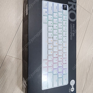 키보드 로지텍 pro x 60 라이트스피드 화이트 판매합니다