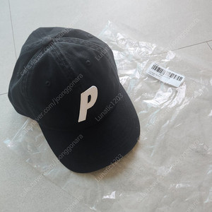 팔라스 6패널 볼캡 블랙 새제품 풍향고 모자 palace 25SS