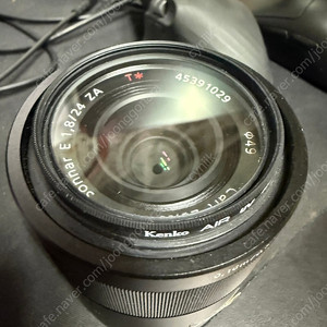 칼이사 렌즈팝니다. 소니 24mm f1.8 za (sel2418z) 최저가