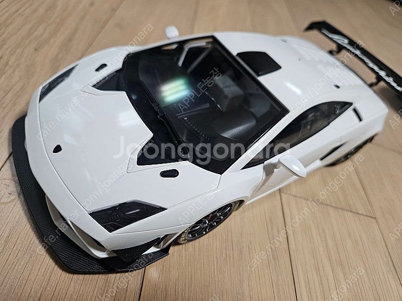 오토아트 1:18 람보르기니 GT3 다이캐스트 팝니다.--0