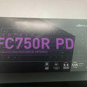 레오폴드 FC750R PD 퍼플/그레이 갈축 판매합니다. (풀박)