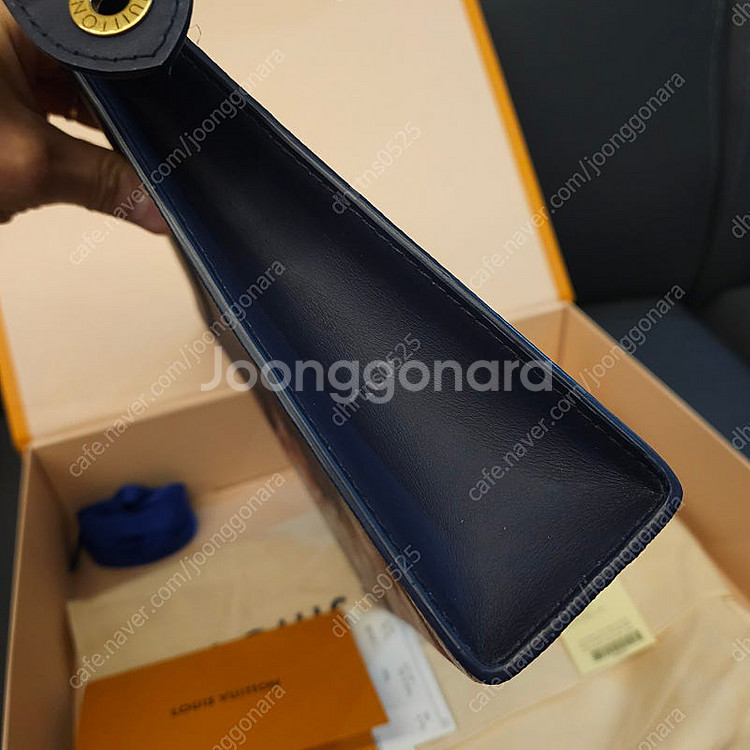 루이비통 클러치 포쉐트 보야주 파이어 한정판 정품 풀세...--6