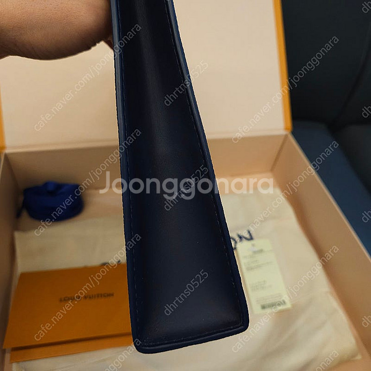 루이비통 클러치 포쉐트 보야주 파이어 한정판 정품 풀세...--7
