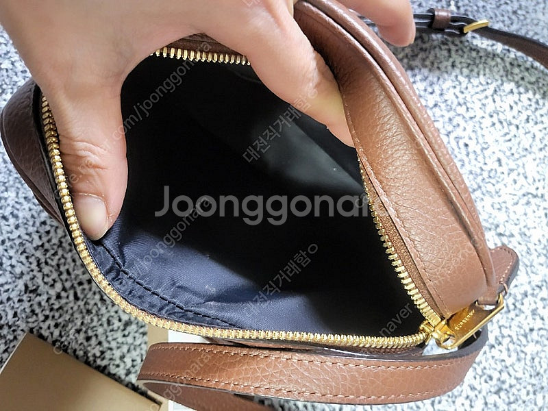 정품 버버리 카메라백 (80615711)--3