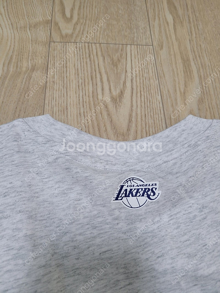 NBA 레이커스 반팔티 M 새상품--2