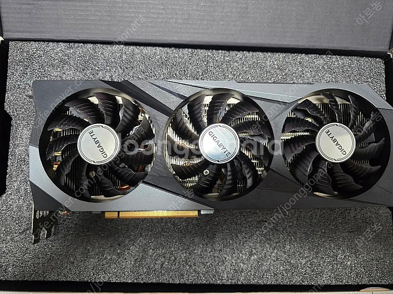 RX6800 겜오시 팝니다--0