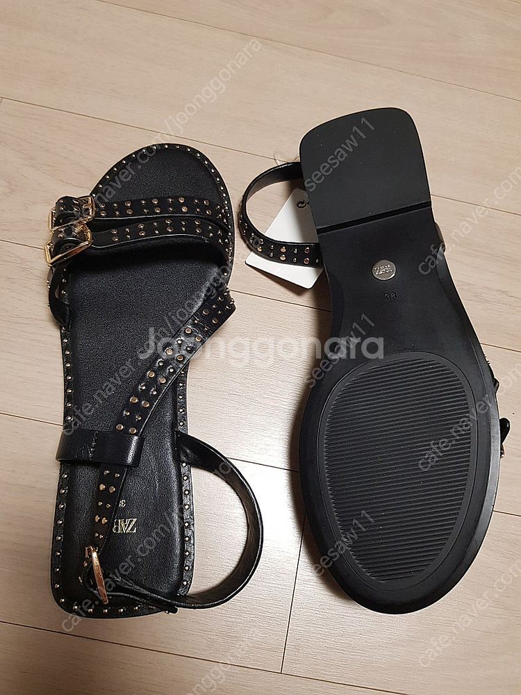 자라 스터드 스트랩 레더 샌들--5