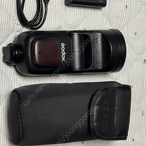 고독스 V1s 소니용 스트로보 판매합니다