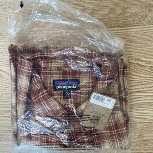 [새상품-XL]파타고니아 백스텝 하프셔츠 bhma색상