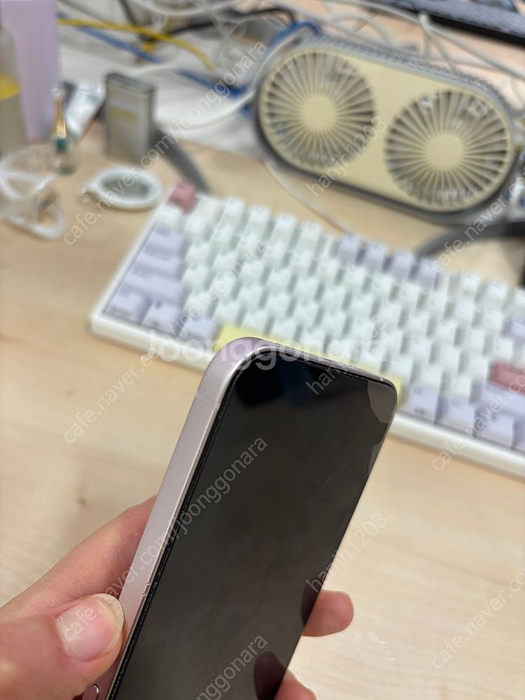 아이폰13 핑크 256gb 자급제 판매합니다--4