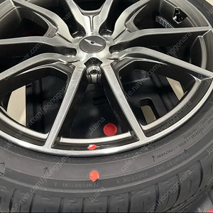 [새제품] 제네시스 G70 19인치 순정 <앞휠 + 타이어> 한개 팝니다